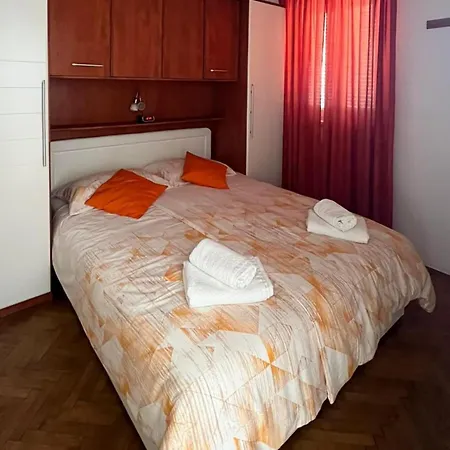 Dobrila - One Bedroom With Terrace - A1 * Jelsa (Hvar)